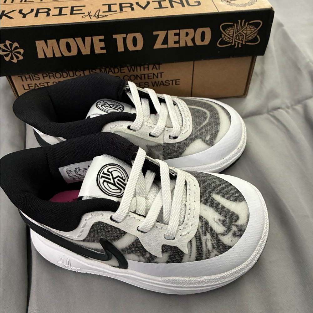 Nike Kyrie 8 Toddlers Black and White Sneakers